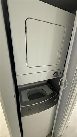 Apto 2/2 Totalmente Reformado – $2000/mês
