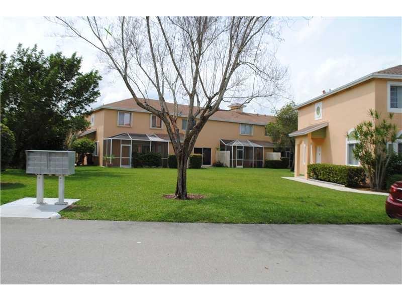 Aluguel- 2/2.5 Townhouse em Deerfield $2650/mes