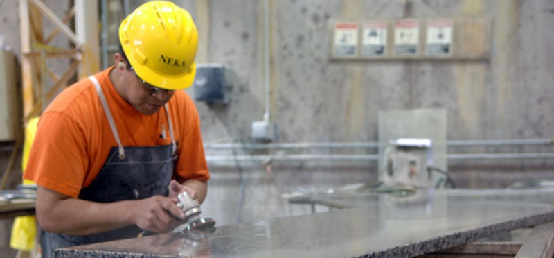 Vaga para Profissional e Ajudante de Fabricação de Granito(homens e mulheres)