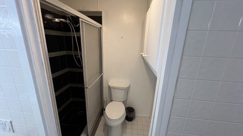 Alugo studio, não precisa pagar depósito 