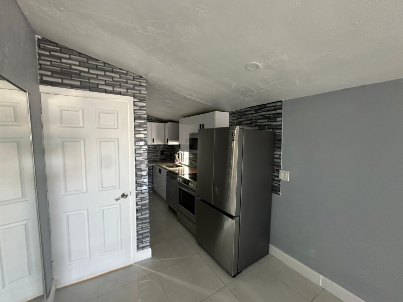 ALUGA-SE — Studio Moderno em Pompano Beach!