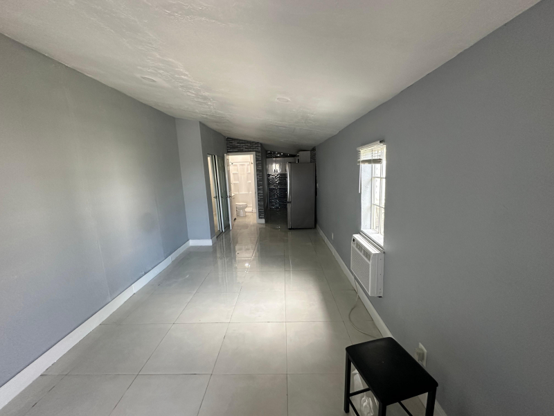ALUGA-SE — Studio Moderno em Pompano Beach!