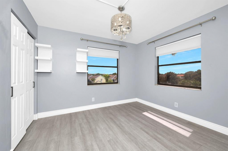 Alugo excelente/ updated apto 2/2 em Boca 