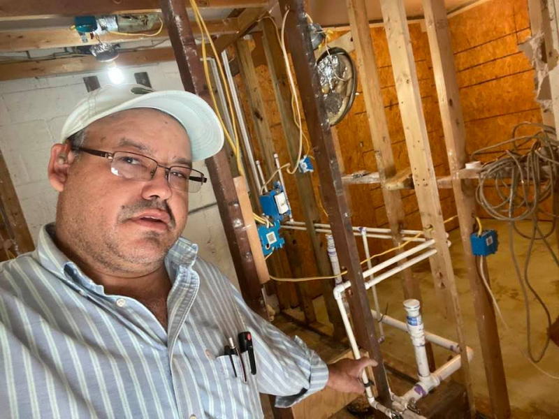 Contrucao e Remodelacao e Aluguel de Carros