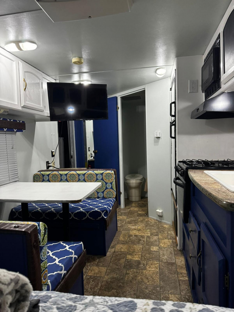 Alugo trailer/RV em Margate com tudo incluso!!!