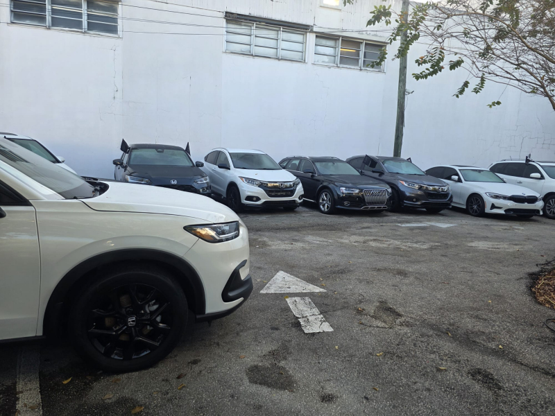 Aluga-se loja venda de carros 