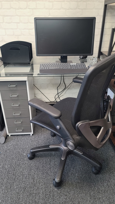 Vendo móveis de escritório