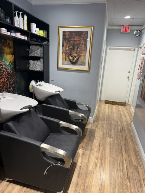 Beauty Salon for sale