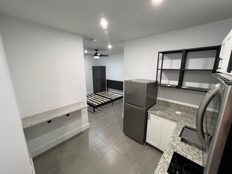Studio West Boca - Palmetto/441