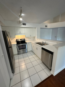 Lindo Apartamento 2/2 Recem Reformado em Carrington Coconut Creek