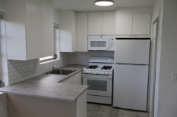 $1.900 por mês, água incluída. Apartamento 2/1 ...