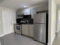 Alugo em Pompano Beach - Imediato