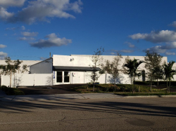 Aluga-se loja venda de carros