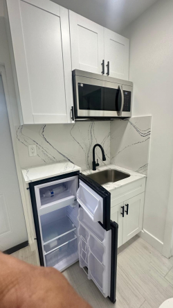 Studio Renovado com Entrada Privativa – Boca Raton/Coconut Creek – Utilidades Inclusas
